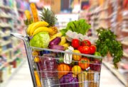 Najtańszy sklep w Polsce – Biedronka czy Lidl? Zmiana lidera