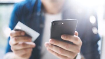 Fałszywe oferty pracy na WhatsApp. Nie daj się nabrać!