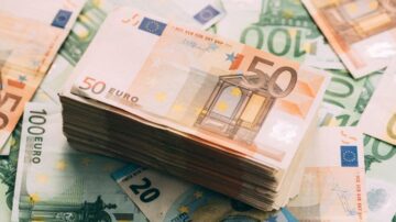 Wybory do Europarlamentu 2024 a zarobki europosłów – wysokie odprawy i emerytura