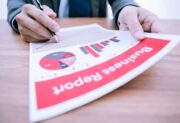 Zwolnienia grupowe nadal trwają – kto może spodziewać się wypowiedzenia?