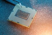 Intel – akcje lecą w dół, 15 000 osób dostanie wypowiedzenie