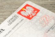 Czy znasz ten symbol na dowodzie osobistym? Pełni ważną rolę