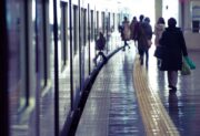 Mandat dla emerytów w PKP? To jest możliwe – sprawdź, na co uważać!