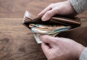 Nowe świadczenie dla seniorów – nawet 2150 zł miesięcznie od rządu. Kto otrzyma wsparcie?”