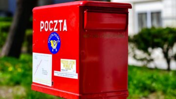 Drżą o swoje posady: pracownicy Poczty Polskiej opowiadają o zwolnieniach