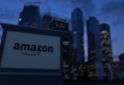 Amazon zatrudnia tysiące pracowników w Polsce – atrakcyjne stawki, ale praca na krótko