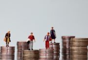 Kiedy najlepiej przejść na emeryturę w 2025 roku? Zmiany w przepisach emerytalnych na 2025 rok?