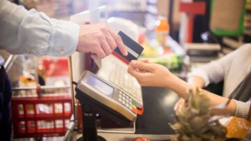 Lidl, który szczyci się niskimi cenami, zatrudni ponad 500 pracowników. Ile można zarobić?