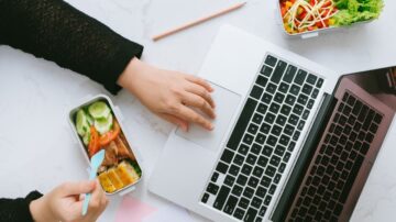 Zwolnienie za nadużywanie bonów żywieniowych – taki los spotkał pracowników Meta