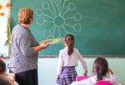 Podwyżki dla nauczycieli w 2025 roku – co się zmieni?