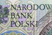 Podwyżki w NBP. Prezes Glapiński zarobi fortunę – 122 tys. zł miesięcznie