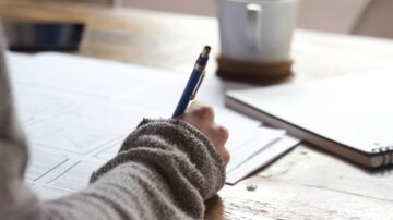 Jak zmienne rynkowe wpływają na wycenę obligacji. Kluczowe czynniki, które musisz znać