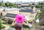Jedne z najwyższych wynagrodzeń w Europie – oferuje je niewielkie, europejskie państwo