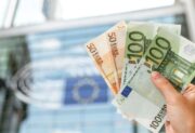Niepokojące dane Eurostatu o zarobkach w Polsce – mniejsze wynagrodzenia są tylko w czterech krajach UE