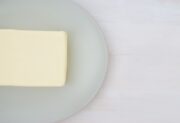 Ceny rosną, ale to nie tylko masło – jakie produkty podrożały w Polsce?