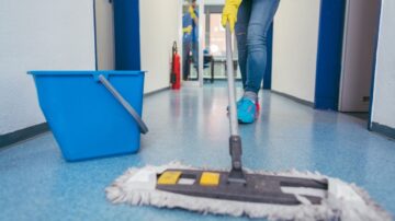 Wynagrodzenie w okolicach płacy minimalnej – te zawody są najsłabiej opłacane według GUS