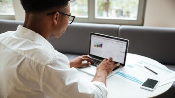 Co czeka polską gospodarkę w 2025 roku? Analiza raportu PKO BP