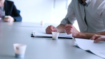Zwolnienia grupowe w SGL Battery Solutions Polska – pracownicy otrzymają dodatkowe wsparcie