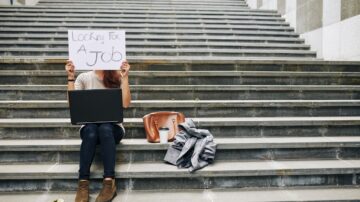 Bezrobocie w listopadzie wzrasta – jest raport