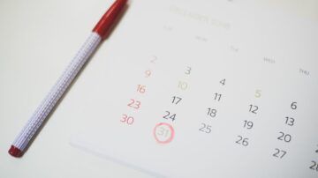 Kalendarz dni wolnych od pracy 2025: Kiedy zaplanować długi weekend?