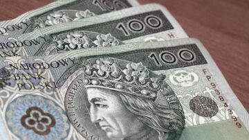 Świadczenie 500 zł dla niesamodzielnych – kto i ile może otrzymać?