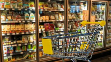 Od kasjera do zarządu Dino Polska – inspirująca droga do sukcesu