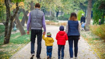 Kryzys demograficzny w Polsce – jak wygląda sytuacja w miastach?