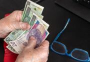 Renta wdowia: wniosek już można złożyć. Jak i kiedy, by nie stracić pieniędzy?