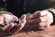 Dodatkowe 1884 zł dla seniorów już w kwietniu – nie trzeba składać wniosków