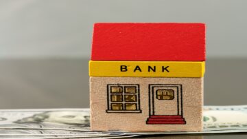 UBS i NatWest zwalniają pracowników w Polsce – co dalej z sektorem bankowym?