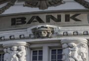 Banki pod lupą? Rząd rozważa nowy podatek od nadmiarowych zysków