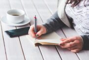 Bezrobocie spada, ale nie wszędzie. Co mówią najnowsze dane z urzędów pracy?