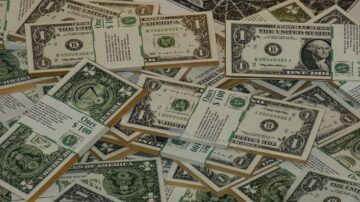 Strata niemal 900 milionów złotych. Co dalej z Rafako?