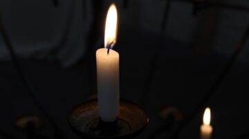 Czy w żałobę narodową można hałasować? Kary za głośne prace
