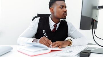 Bankier – kim jest? Jak zostać bankierem i ile można zarobić?