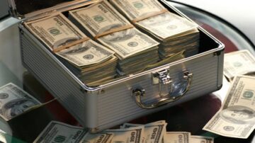 Doradca finansowy – kim jest? Jak rozpocząć pracę i ile można zarobić w pośrednictwie finansowym?