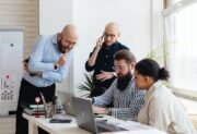 Content specialist – kim jest? Jak wygląda praca i jakie są zarobki w tej branży?