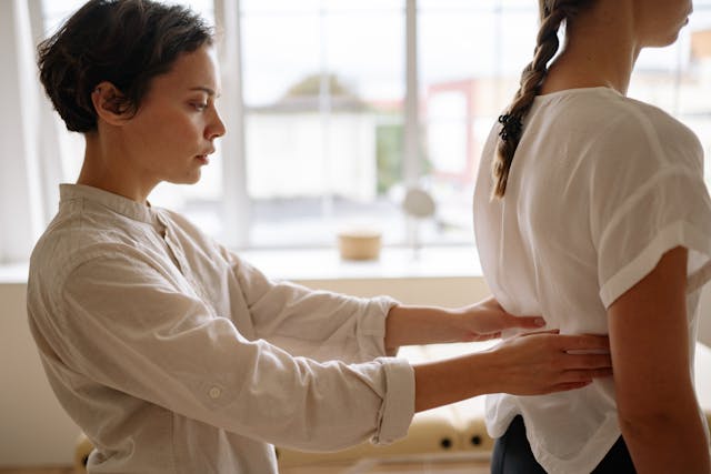Fizjoterapeuta – kim jest? Jak zdobyć zawód, gdzie pracować i ile można zarobić?