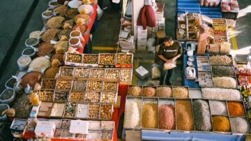 Kupiec – kim jest? Jak nim zostać i ile można zarobić?