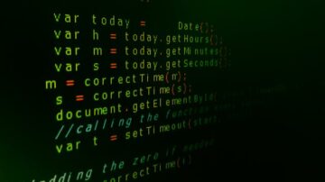 Programista JavaScript – kim jest? Jak zacząć karierę, ile można zarobić i gdzie szukać pracy?