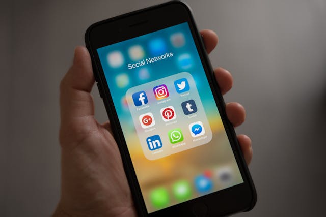 Specjalista ds. social media – kim jest? Jak nim zostać i ile można zarobić?