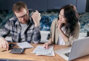 Windykator – kim jest? Jak rozpocząć karierę i ile można zarobić?