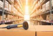 Trwałe oznaczanie produktów za pomocą znakowarek mikroudarowych – jak to działa?