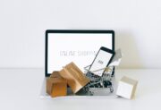 Firmy coraz śmielej inwestują w e-commerce B2B