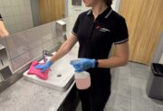 KONSAL Cleaning – Twój partner w czystości! Perfekcyjne sprzątanie w Twojej firmie.