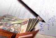 Złoty czeka na ruch RPP. Euro wciąż stabilne