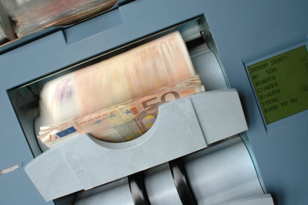 Czy to koniec obniżek stóp procentowych? RPP patrzy na inflację z rosnącą ostrożnością