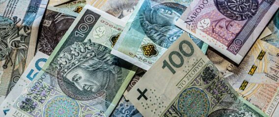 Pensje w Polsce biją rekord, ale tempo podwyżek wyraźnie słabnie