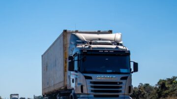 Transport traci oddech, a małe firmy liczą każdy kurs