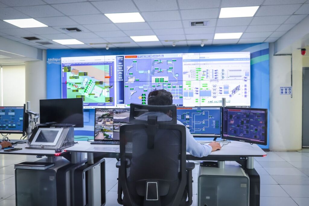 Monitoring energii elektrycznej w zakładzie produkcyjnym – od pomiarów do realnych oszczędności